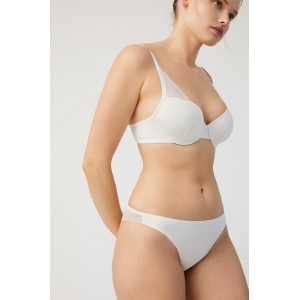 Стринги женские 19673 Слоновой кости Ysabel Mora